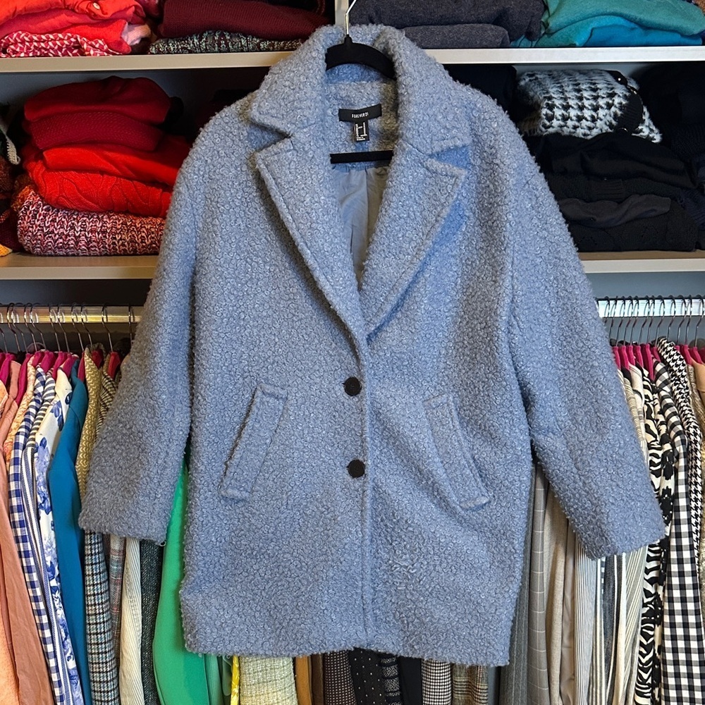 Forever 21 blue 2 pocket 2 button closure teddy coat size M
